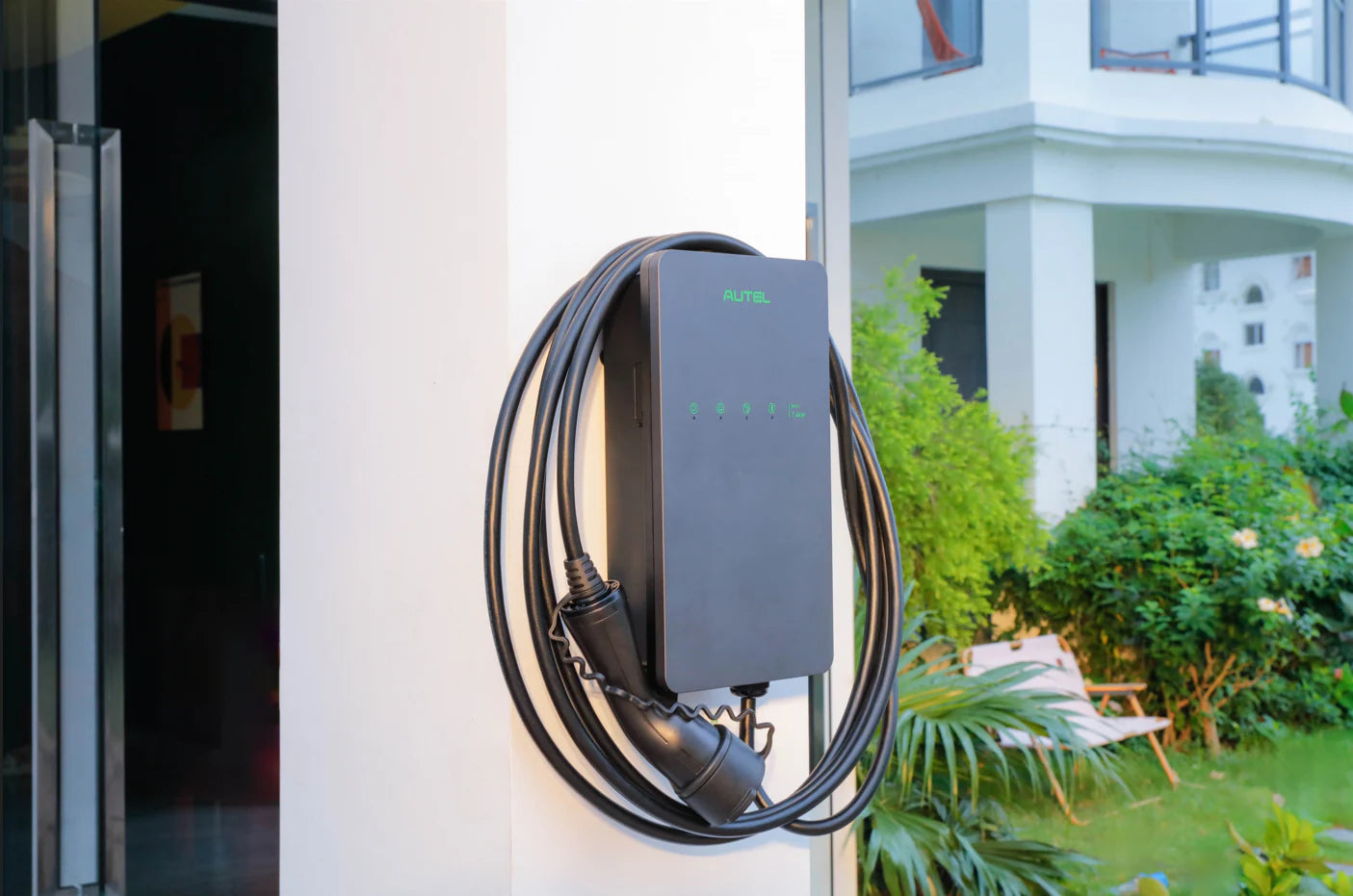 Autel Maxicharger AC Lite - Single Phase (7.4kW) - Tethered 5m