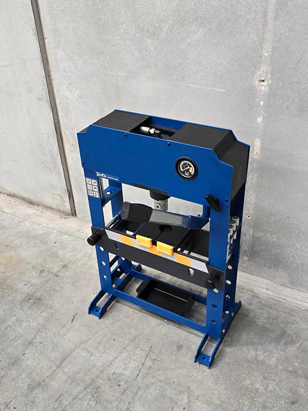 Professional Hydraulic 15T Workshop Press